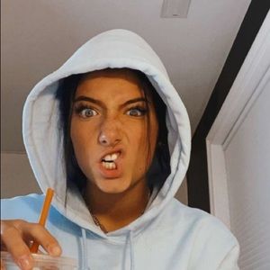 Meet your Posher, Lily